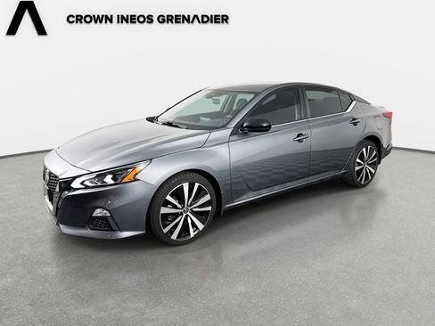 Used 2020 Nissan Altima 2.5 SR image 1