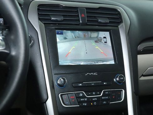 Used 2020 Ford Fusion SEL image 30