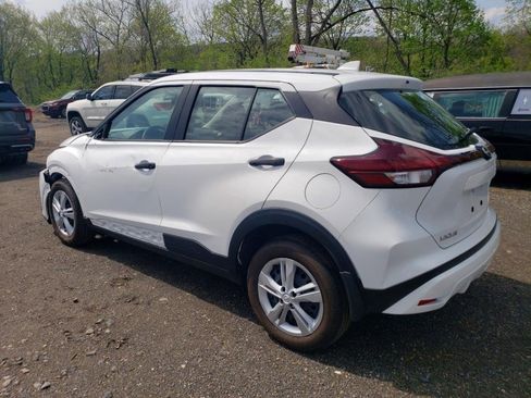 Used 2025 Nissan Kicks Play S FWD image 3
