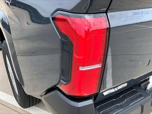 New 2026 Toyota Tacoma SR AWD/4WD image 14