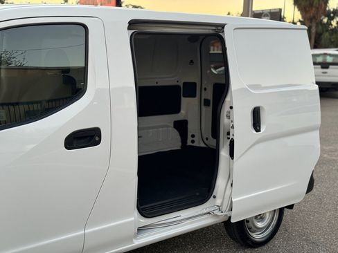 Used 2020 Nissan NV200 S w/ Back Door Glass Package image 22