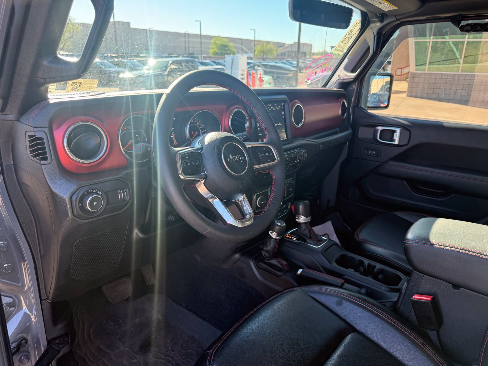 Used 2023 Jeep Wrangler Unlimited Rubicon w/ Cold Weather Group AWD/4WD image 14