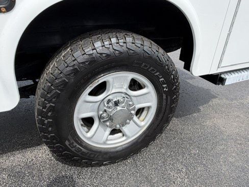 Used 2019 RAM 2500 Tradesman w/ Safety Group AWD/4WD image 12
