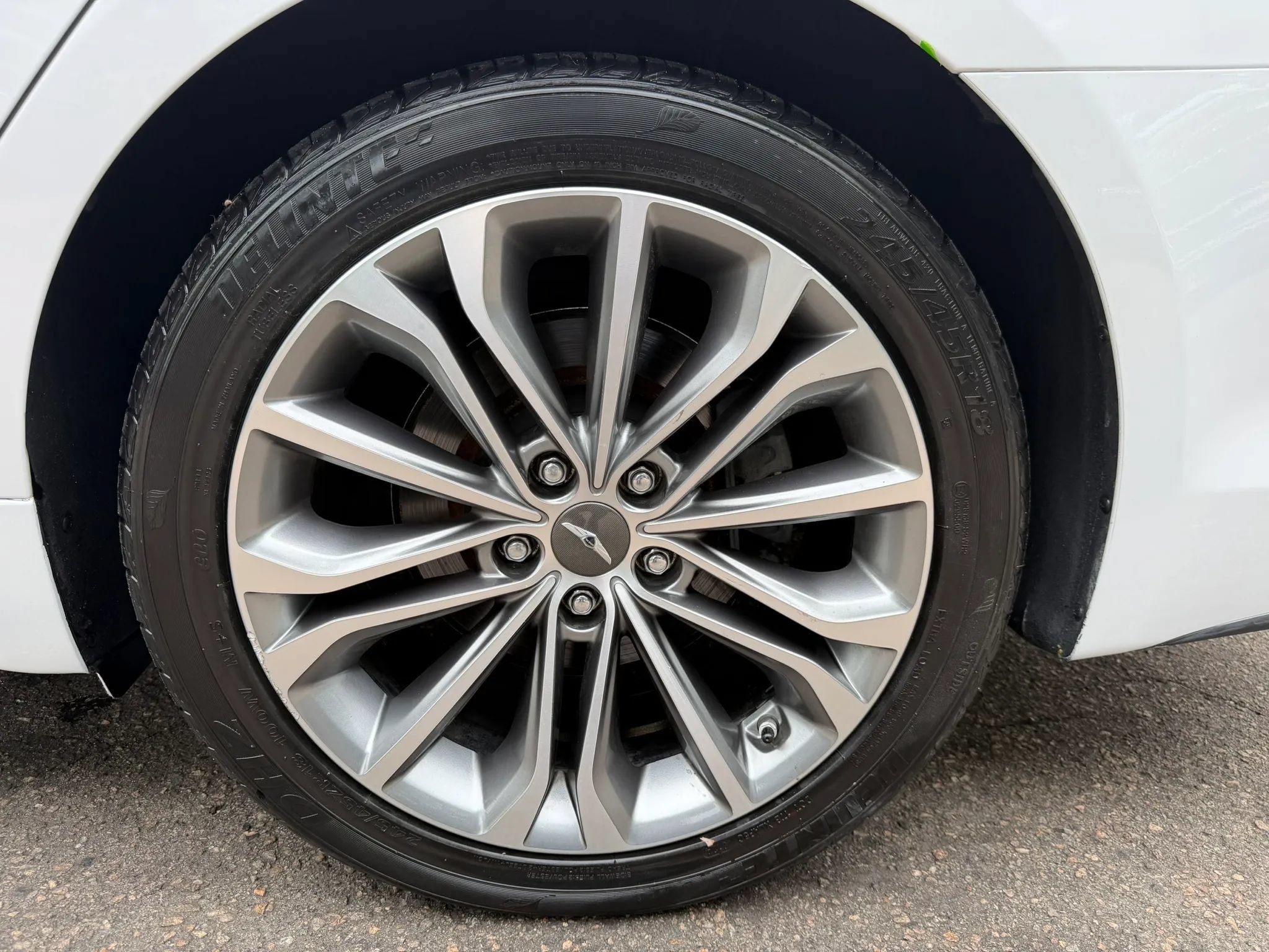 Used 2017 Genesis G80 3.8 RWD image 37