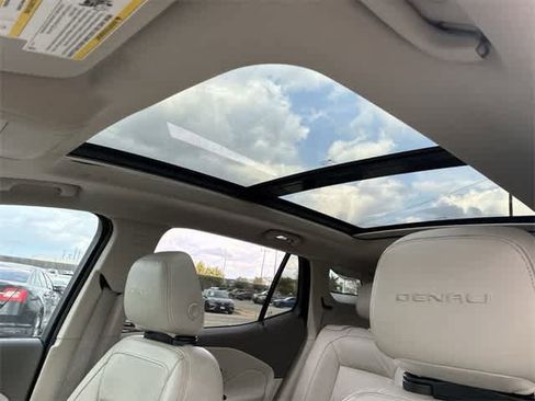 Used 2018 GMC Terrain Denali w/ Advanced Safety Package image 20