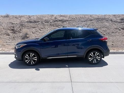 Certified 2019 Nissan Kicks SR w/ SR Premium Package FWD image 5
