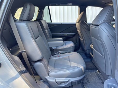 Used 2025 Lexus TX 500h AWD w/ Technology Package image 40