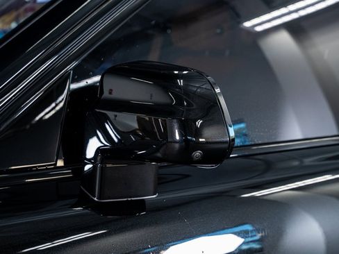 Used 2022 Rolls-Royce Cullinan Black Badge image 32