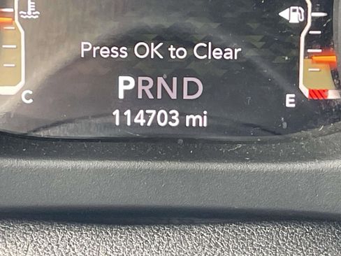 Used 2018 Jeep Wrangler Unlimited Sahara image 18