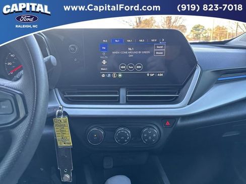 Used 2025 Chevrolet Trax LS image 25