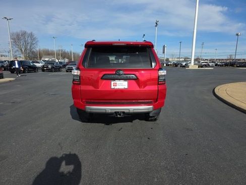Used 2024 Toyota 4Runner TRD Off-Road Premium image 6