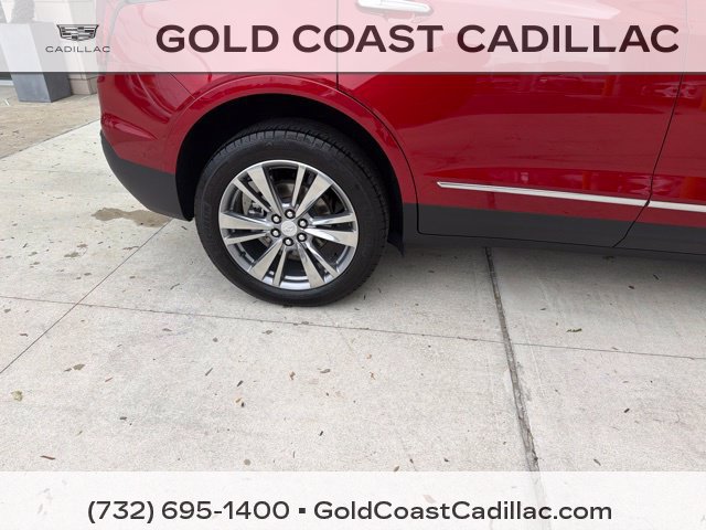 Used 2025 Cadillac XT5 Premium Luxury w/ Technology Package AWD/4WD image 6