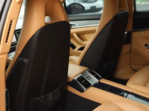 Used 2013 Porsche Panamera 4 Platinum Edition image 37