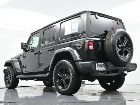 Used 2022 Jeep Wrangler Unlimited Sahara image 48
