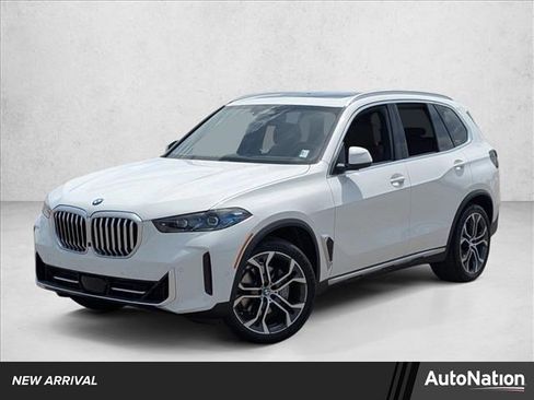 Used 2026 BMW X5 sDrive40i w/ Climate Comfort Package image 1