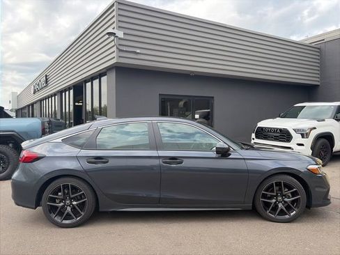 Used 2023 Honda Civic Sport Touring image 2