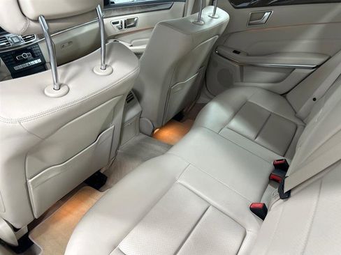 Used 2014 Mercedes-Benz E 350 4MATIC Sedan image 13