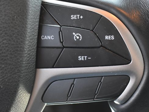 Used 2021 Jeep Grand Cherokee Trailhawk w/ Premium Lighting Group AWD/4WD image 27