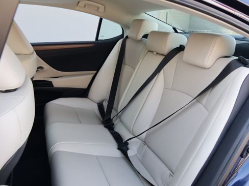 Used 2025 Lexus ES 350 w/ Premium Package FWD image 34