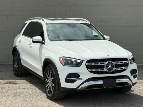 Used 2025 Mercedes-Benz GLE 450e 4MATIC image 10