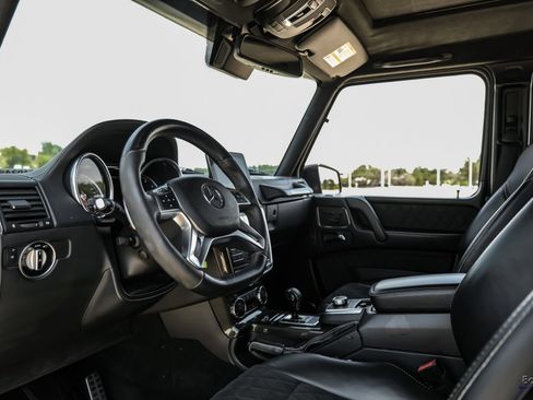 Used 2017 Mercedes-Benz G 550 Squared image 37