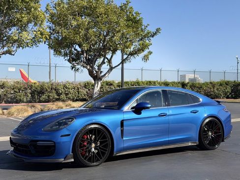 Used 2017 Porsche Panamera 4S AWD/4WD image 2