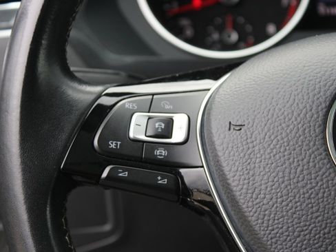 Used 2021 Volkswagen Tiguan SE R-Line image 14