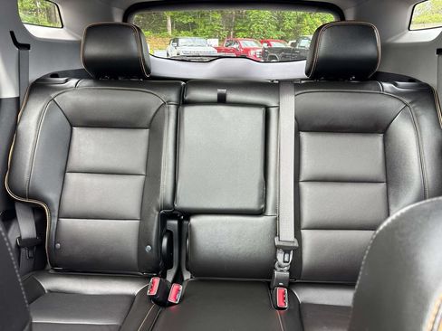 Used 2024 GMC Terrain AT4 AWD/4WD image 10