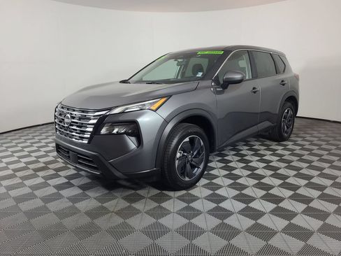 Used 2025 Nissan Rogue SV FWD image 7