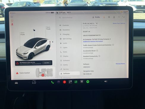 Used 2021 Tesla Model Y Long Range AWD/4WD image 29