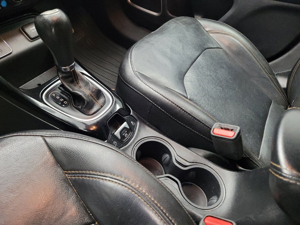 Used 2019 Jeep Compass Limited FWD image 26