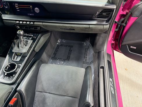 Used 2023 Porsche 911 GT3 image 17