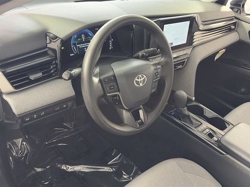 Used 2026 Toyota Camry LE FWD image 11
