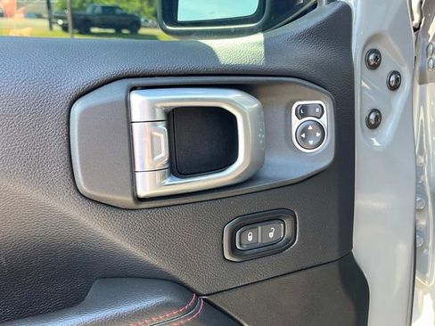 Used 2022 Jeep Gladiator Rubicon w/ LED Lighting Group AWD/4WD image 26