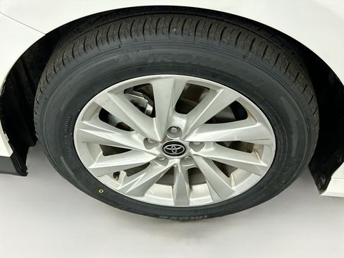 Used 2024 Toyota Camry LE FWD image 11