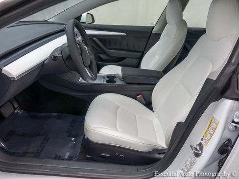 Used 2023 Tesla Model 3 Standard Range image 11