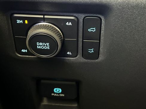 Used 2025 Ford Expedition Platinum AWD/4WD image 34