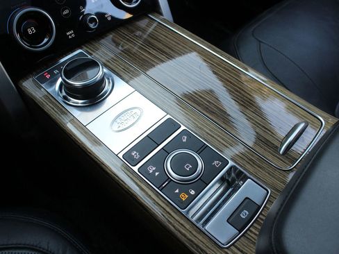 Used 2018 Land Rover Range Rover Supercharged image 32