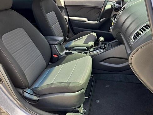 Used 2018 Kia Forte S FWD image 16