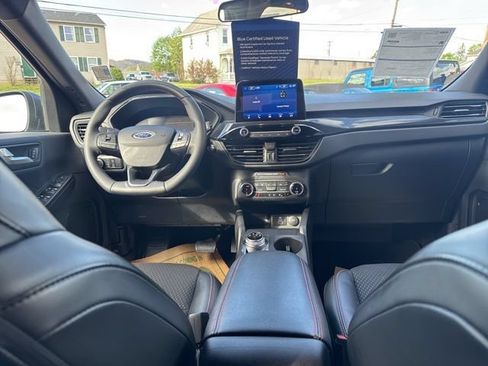 Certified 2025 Ford Escape ST-Line Select AWD/4WD image 38