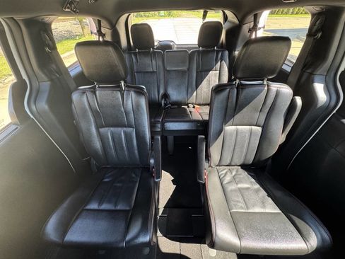 Used 2020 Dodge Grand Caravan GT FWD image 19