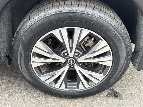 Certified 2023 Nissan Rogue SV image 30