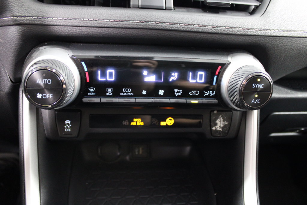 Used 2024 Toyota RAV4 AWD Hybrid image 43