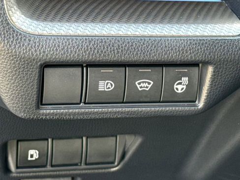 Used 2024 Toyota Prius XLE FWD image 22