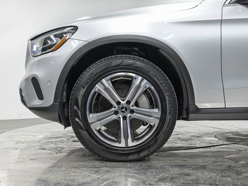 Used 2020 Mercedes-Benz GLC 300 4MATIC image 3