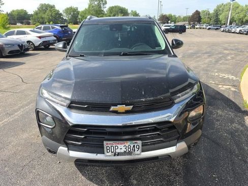 Used 2023 Chevrolet TrailBlazer LT AWD/4WD image 2