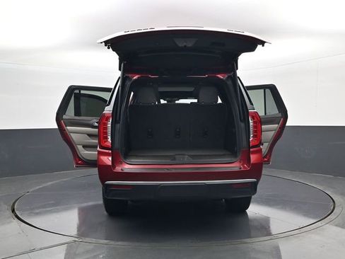 Used 2023 GMC Yukon SLT w/ SLT Premium Package AWD/4WD image 33