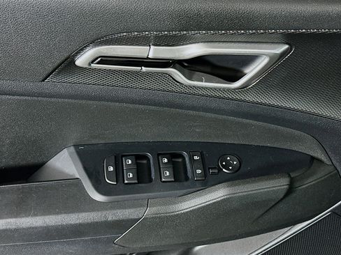 Used 2023 Kia Sportage LX image 15