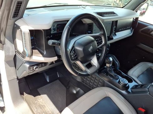 Used 2023 Ford Bronco Wildtrak AWD/4WD image 9