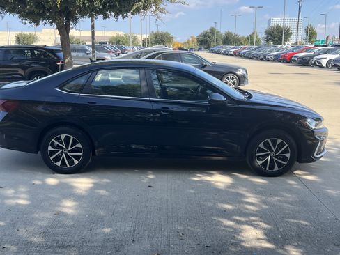 Certified 2025 Volkswagen Jetta S image 11